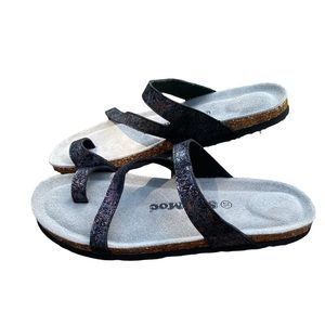 Soft Moc Women's Toe  Thong Sandals Size 10